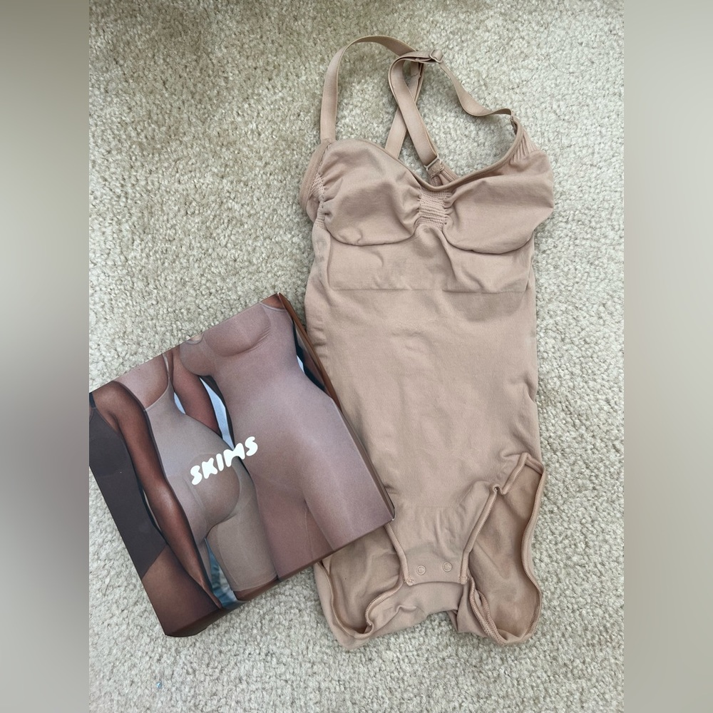 SKIMS Sculpting Bodysuit